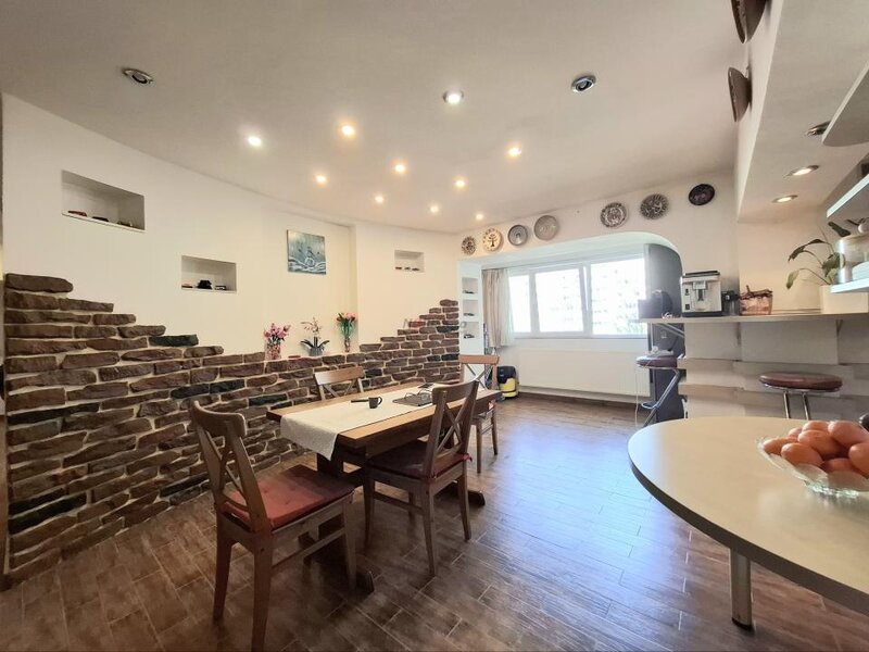 Colentina, 4 camere, 96 mp, renovat, utilat & mobilat.